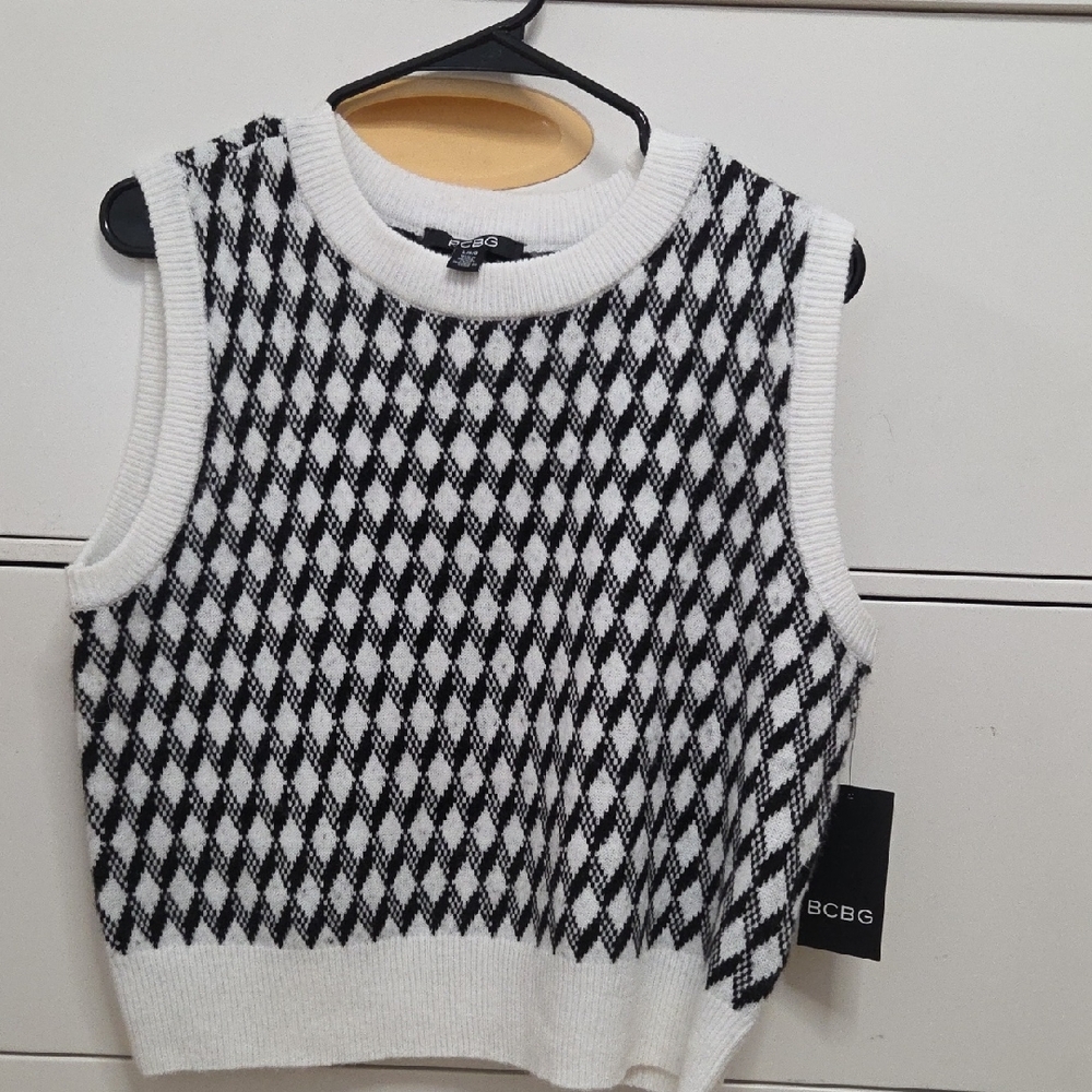 BCBG MAX AZRIA Diamond Jacquard Knit Sweater Vest - Large Sz [1010]